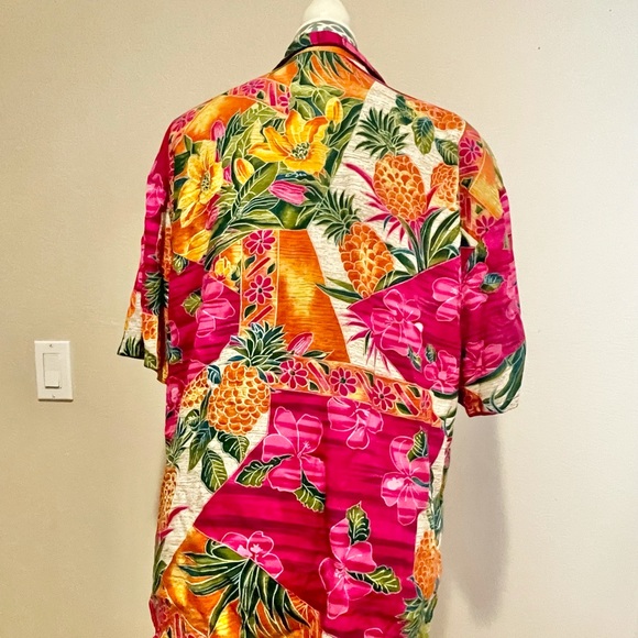 Vintage Pink Tropical flower Button Down - Picture 3 of 13